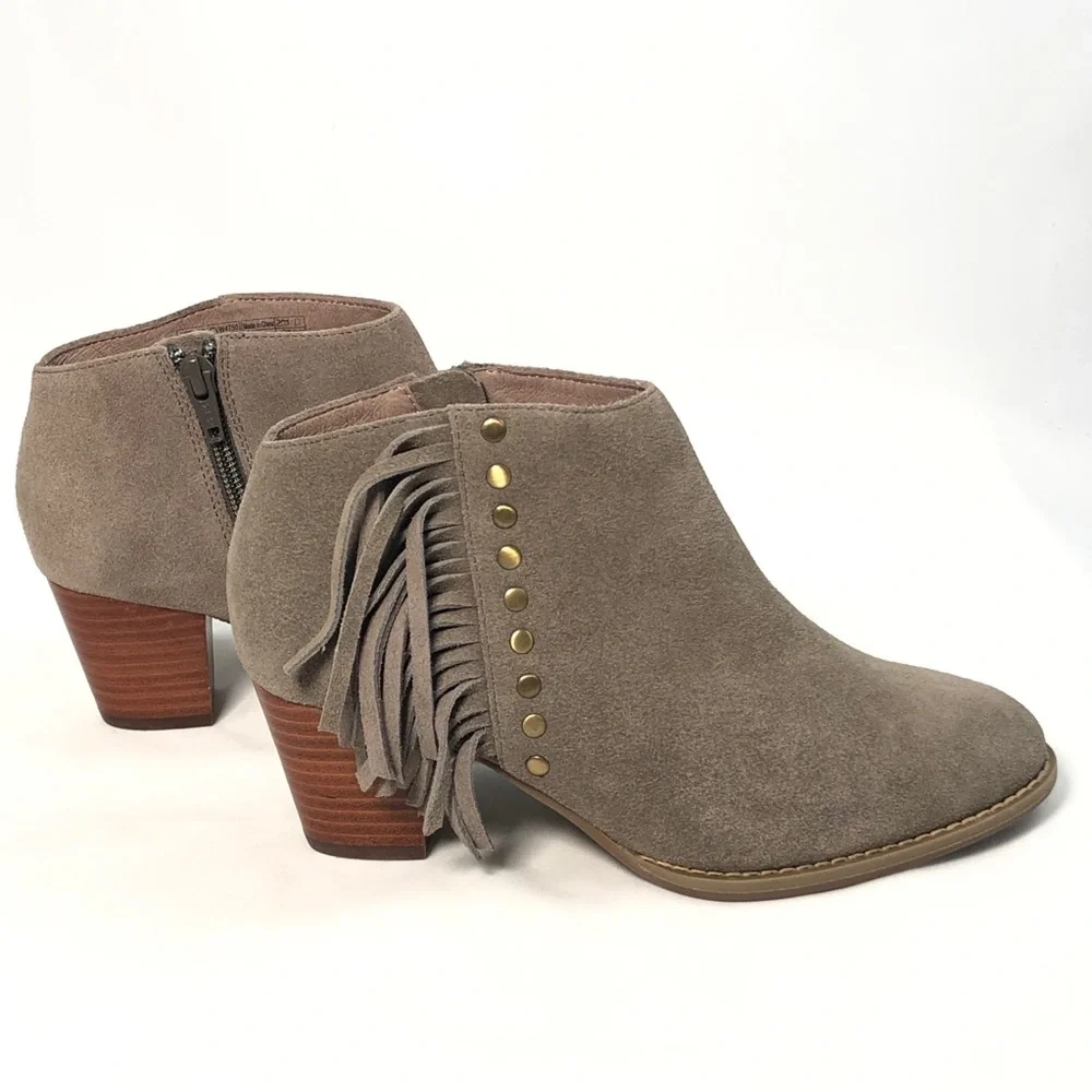 Vionic Women’s Faros Gray Fringed Ankle Boots with Stud Detail 6 New Wit…
